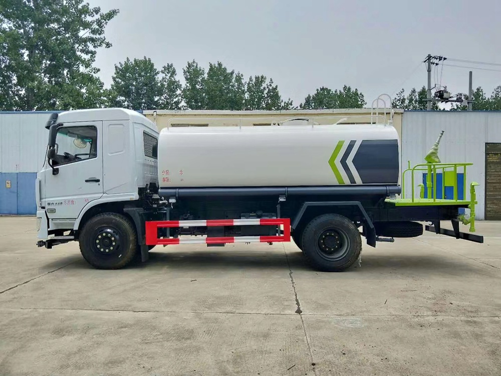 東風專底D3灑水車【12立方】【14立方】