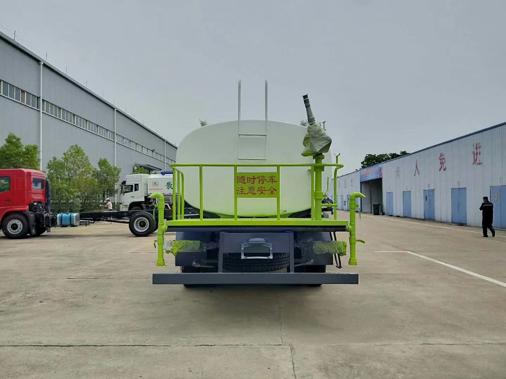 東風專底D3灑水車【12立方】【14立方】